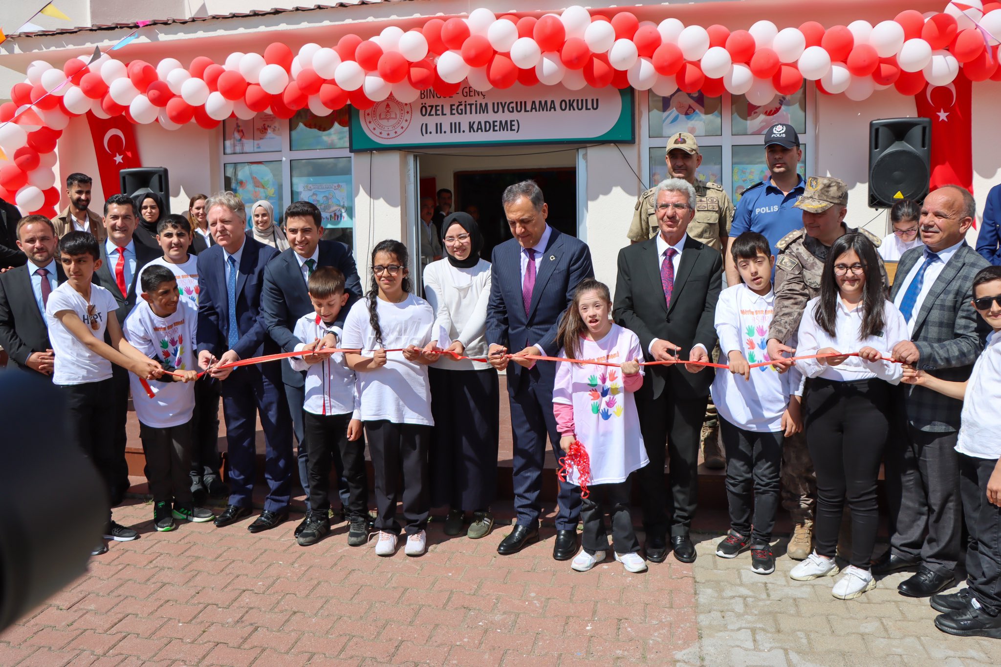 Genç İlçesinde Özel Eğitim Okulu Açıldı: Gönüllere Dokunan Bir Adım