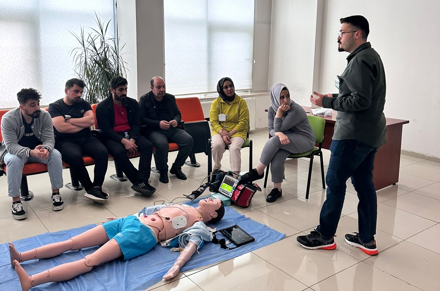Bingöl’de Sağlık Personellerine Acil Sağlık Eğitimi