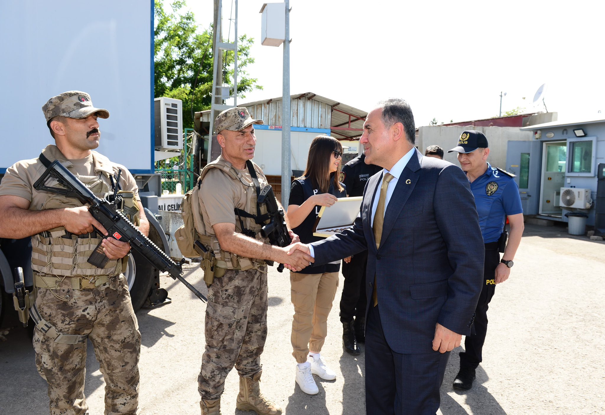 Bingöl Valisi Ahmet Hamdi Usta’dan Kurban Bayramı Ziyaretleri