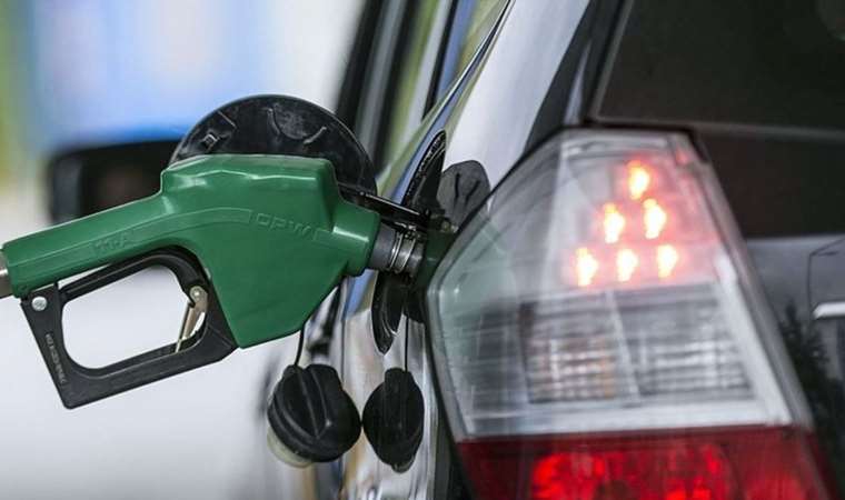 Petrol Geriledi, Akaryakıta İndirim Geliyor