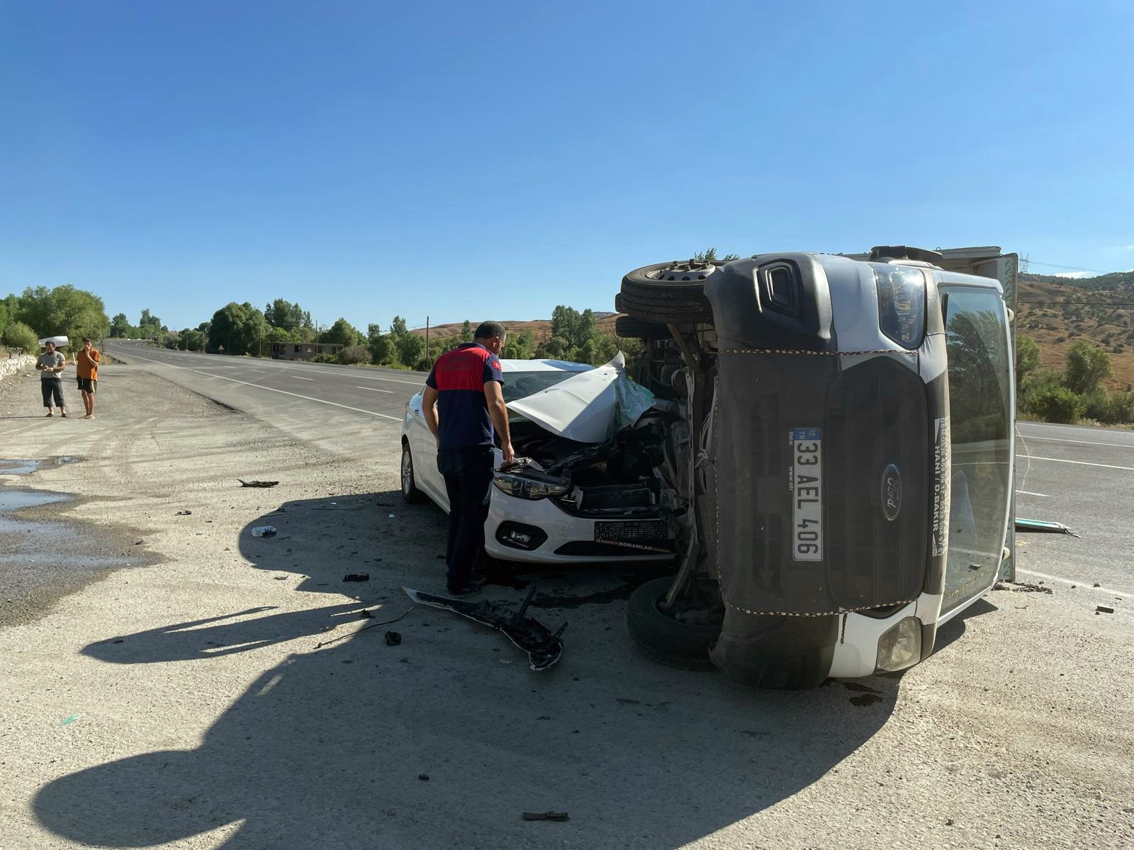 Bingöl-Diyarbakır Karayolunda Trafik Kazası: 2 Yaralı