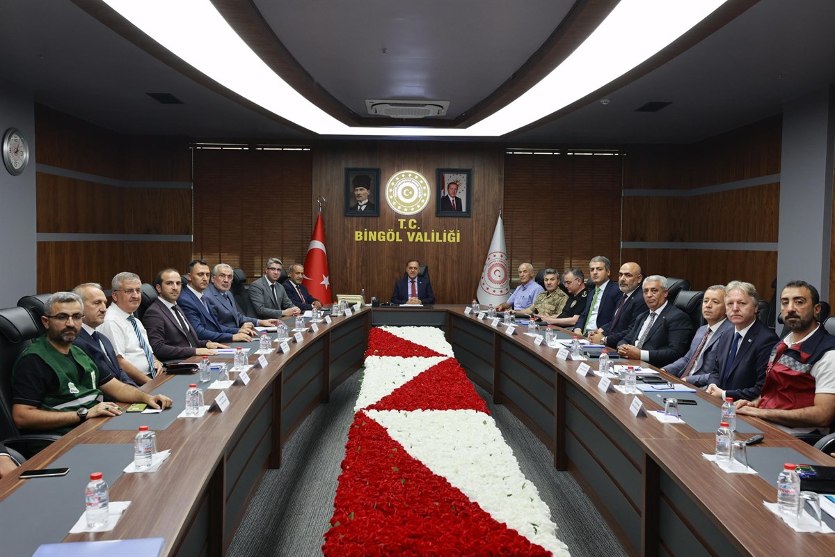 Vali Usta İle Bağımlılıkla Mücadele Toplantısı