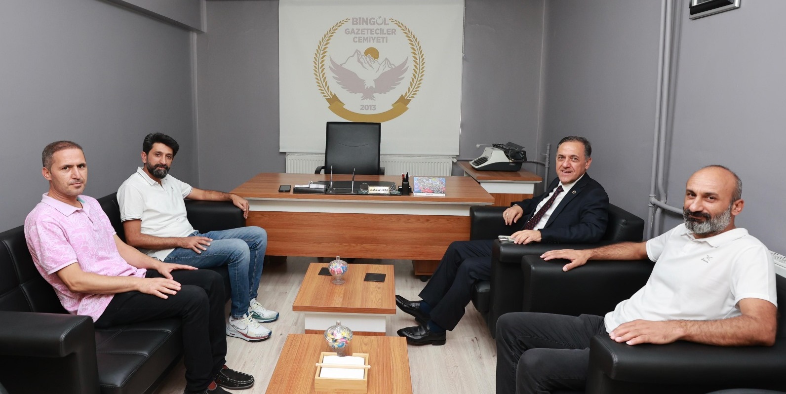 Bingöl Valisi Usta’dan Gazeteciler Cemiyeti’ne Nezaket Ziyareti