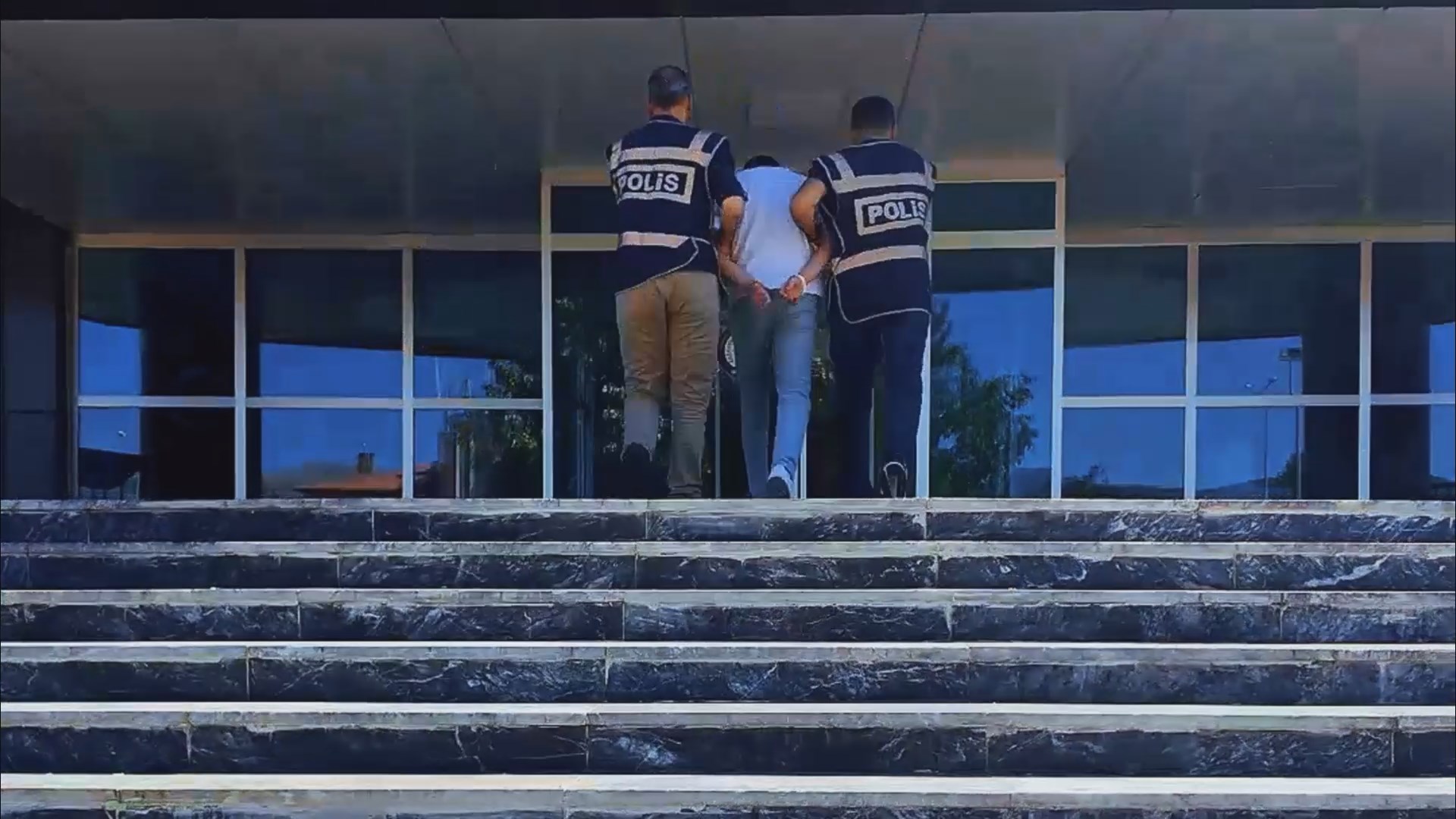 Bingöl’de Polis Operasyonu: 7 Zanlı Tutuklandı