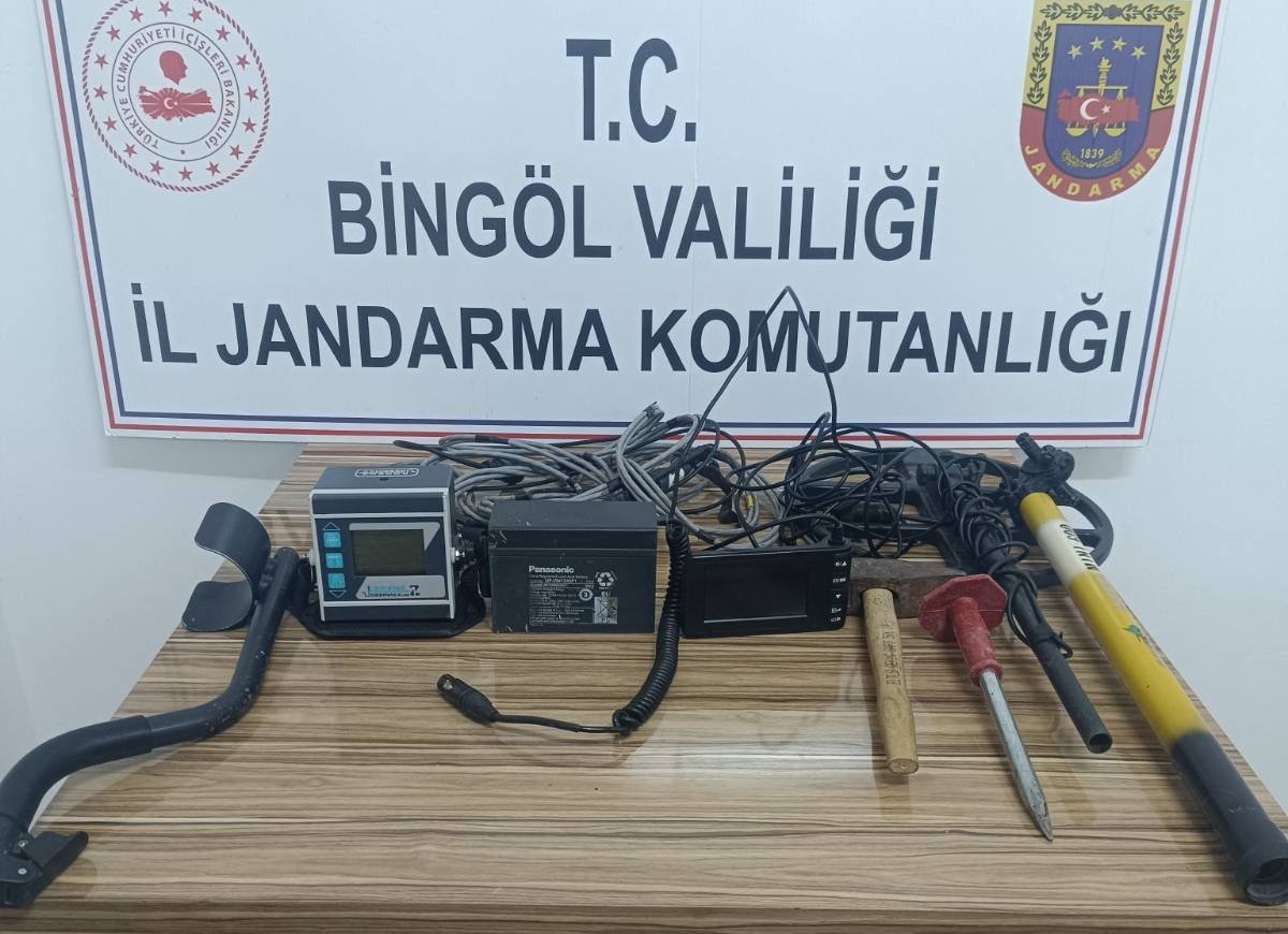 Bingöl’de Kaçak Kazı ve Sigara Operasyonu: 2 Gözaltı
