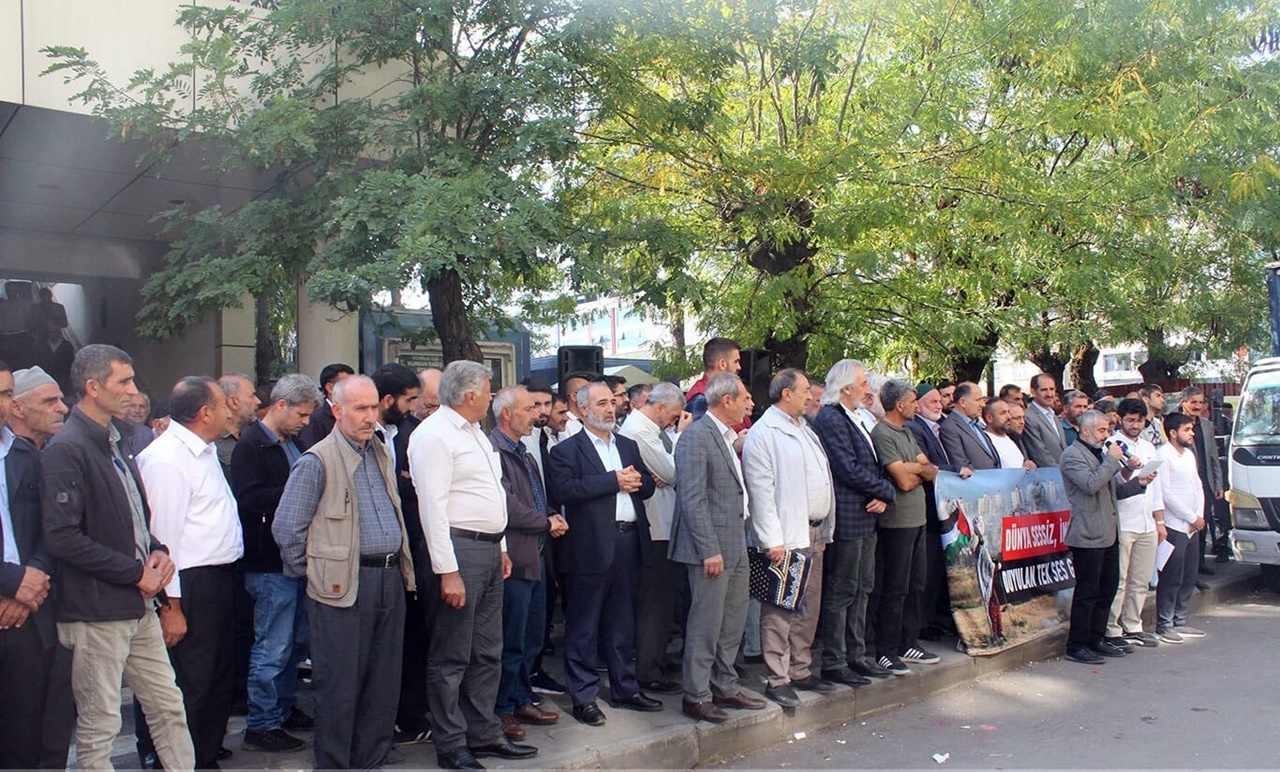 HÜDA PAR Bingöl İl Başkanlığı’ndan Gazze İçin Basın Açıklaması