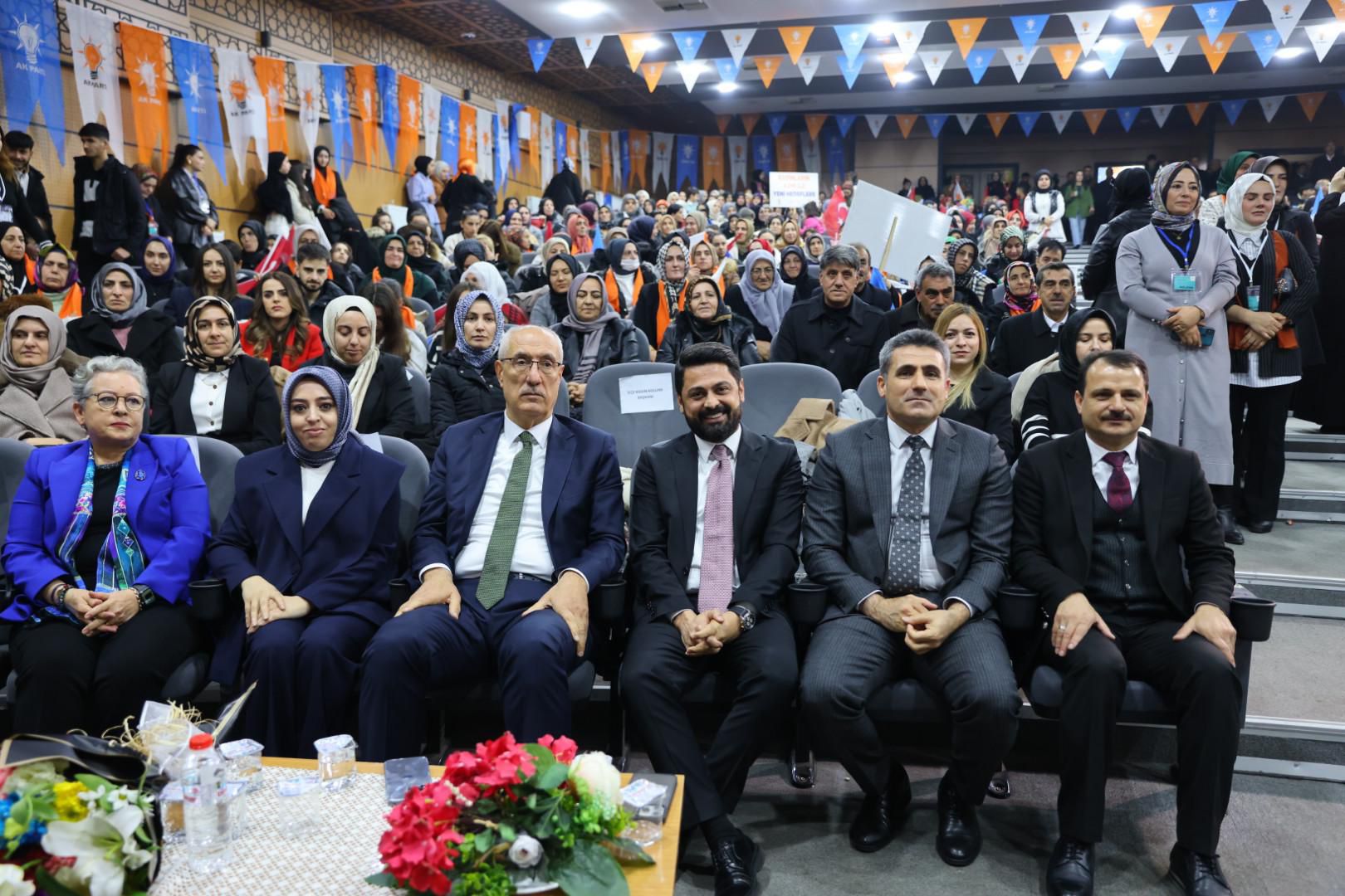 AK Parti Bingöl Kadın Kolları 7. Olağan Kongresi  Tamamlandı 