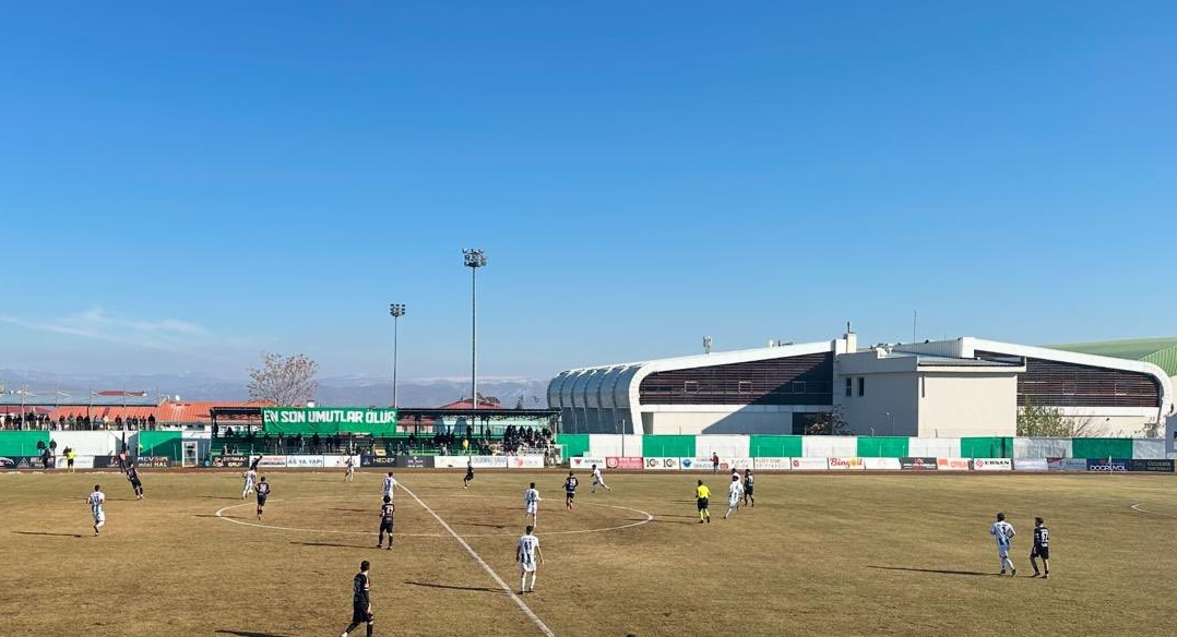 12 Bingölspor, Iğdıresspor’u 4-0 Mağlup Etti 
