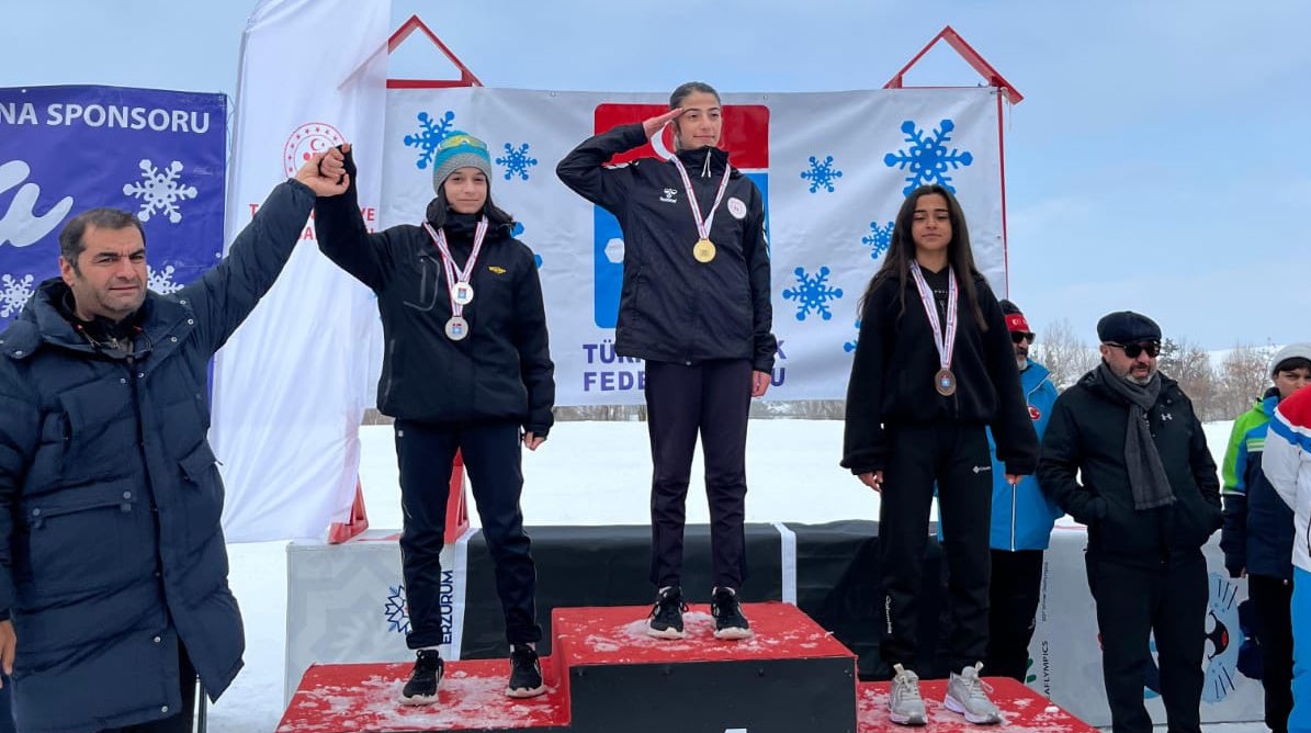 Berivan Bakan, Bingöl’e Kayakta Büyük Bir Zafer Getirdi!