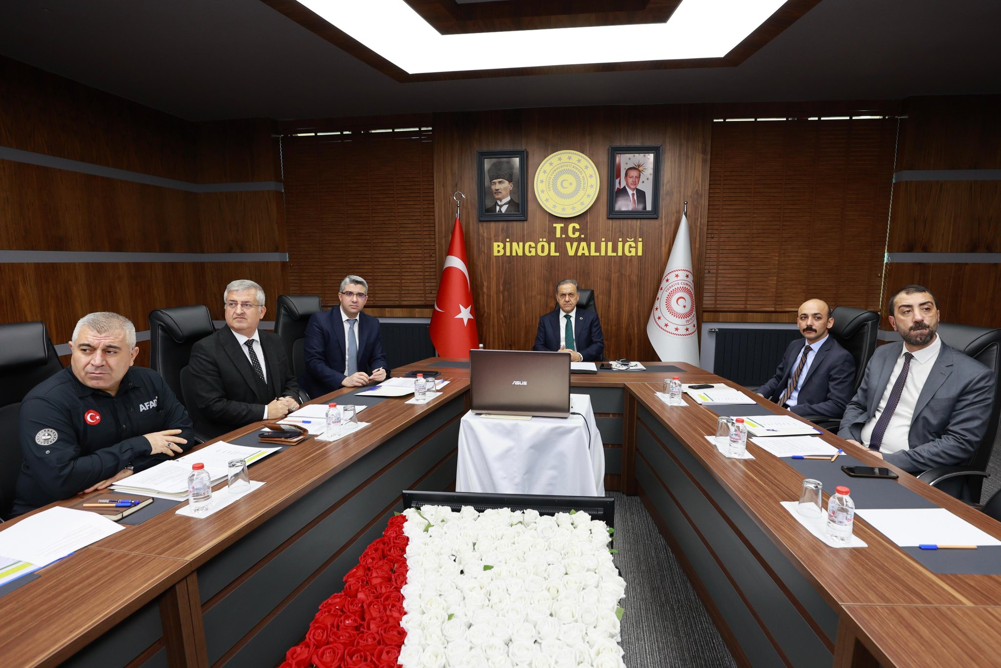 Afetzede Çiftçilere Ahır Yapımında Büyük Destek