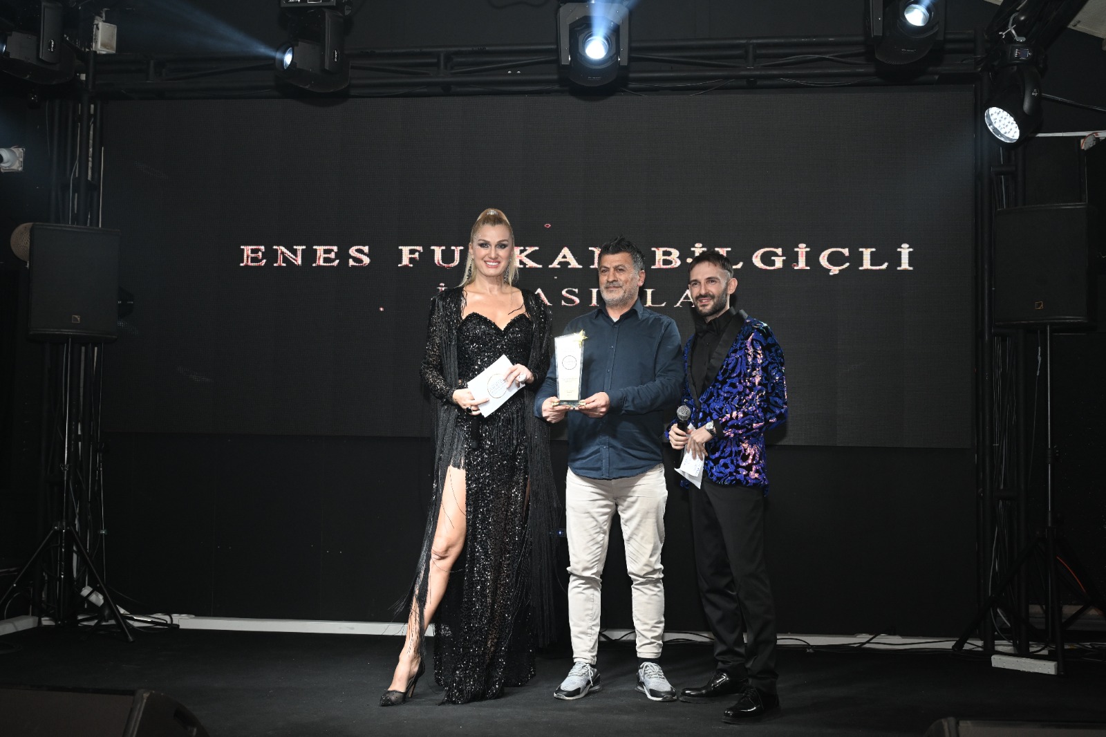 Enes Furkan Bilgiçli’nin Ödül Gecesinde Yıldızlar Geçidi