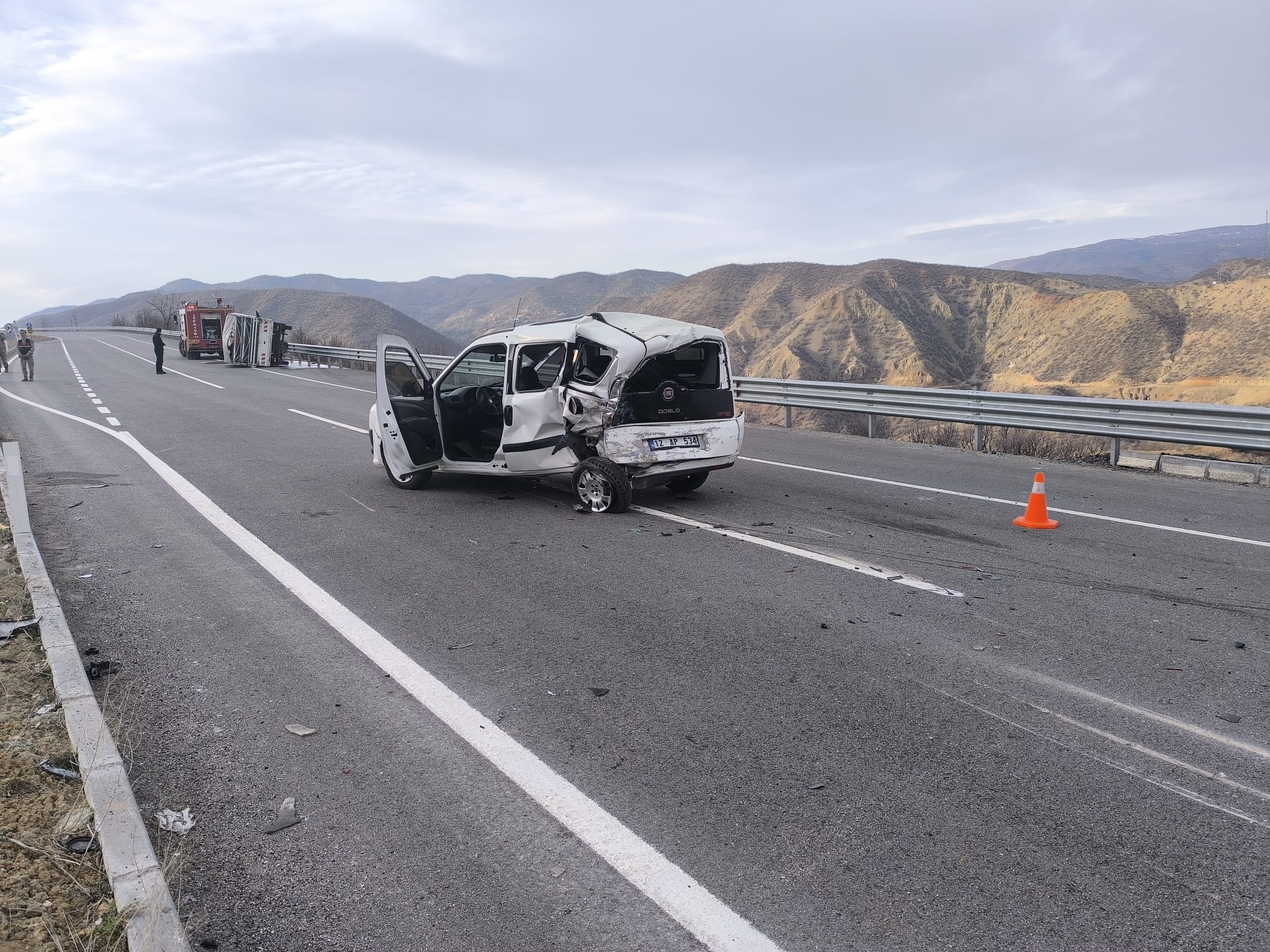 Bingöl’de Trafik Kazası: 4’ü Jandarma Personeli 5 Kişi Yaralandı 