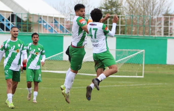 12 Bingölspor’dan Yeşil Vartospor’a Gol Yağmuru