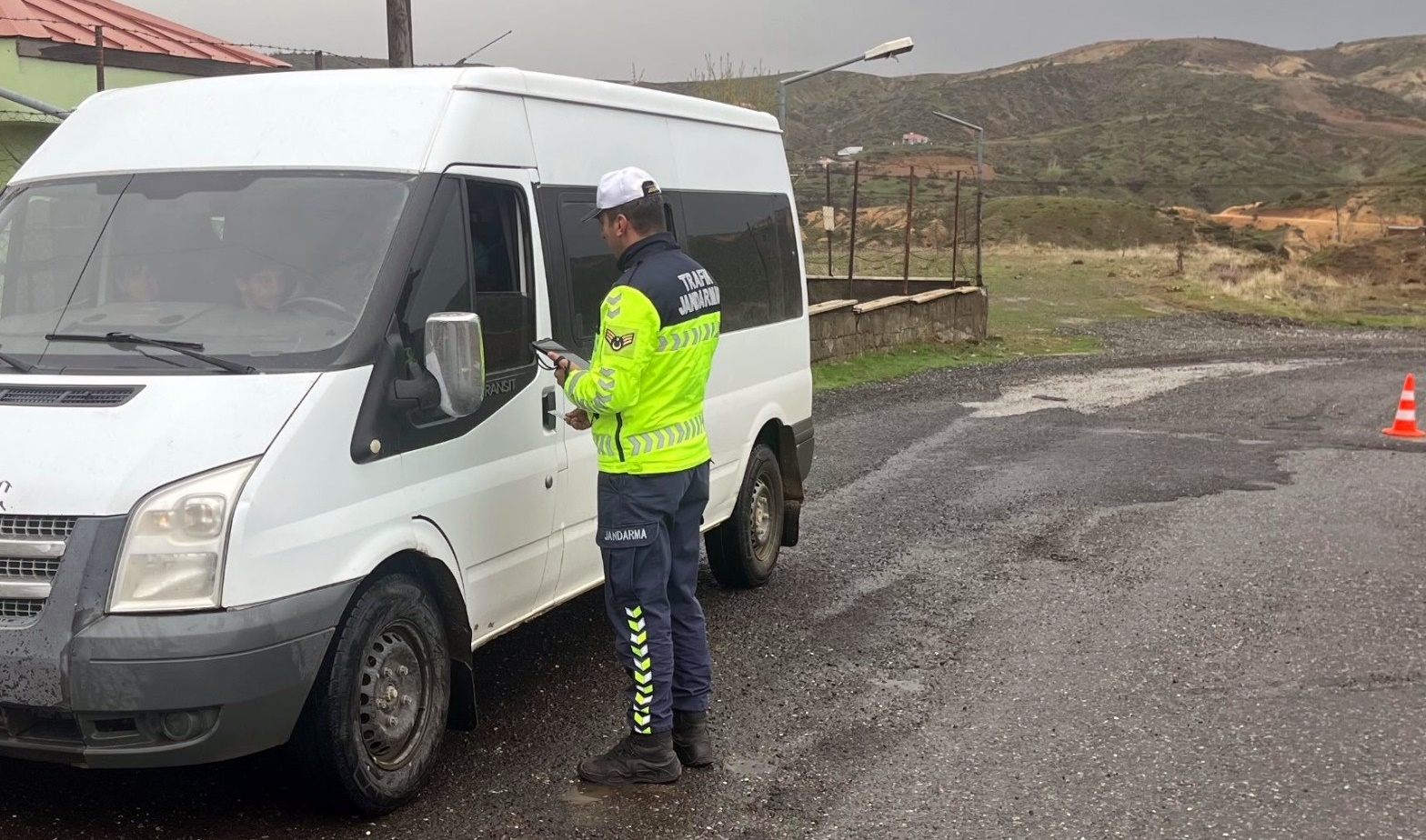 Genç İlçesinde Okul Servisleri Denetlendi