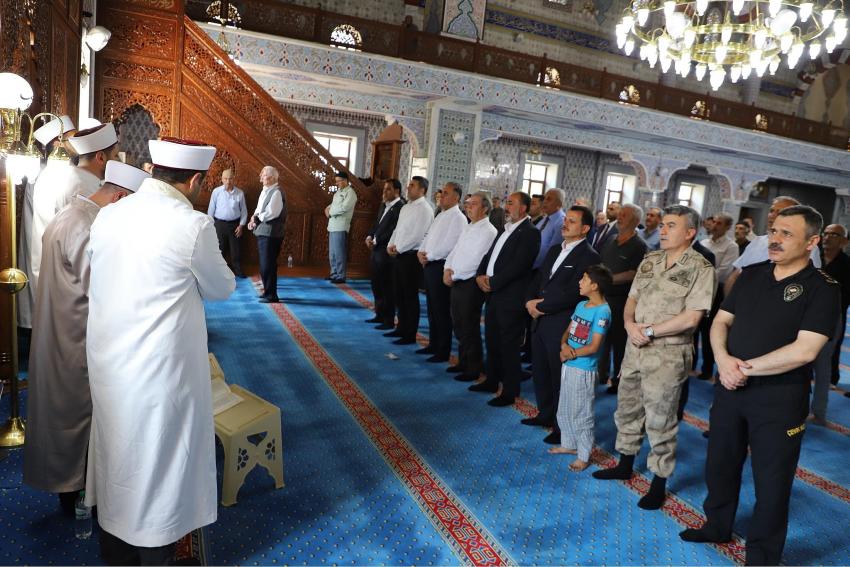 Bingöl’de Şehitler Unutulmadı, Dualarla Anıldı