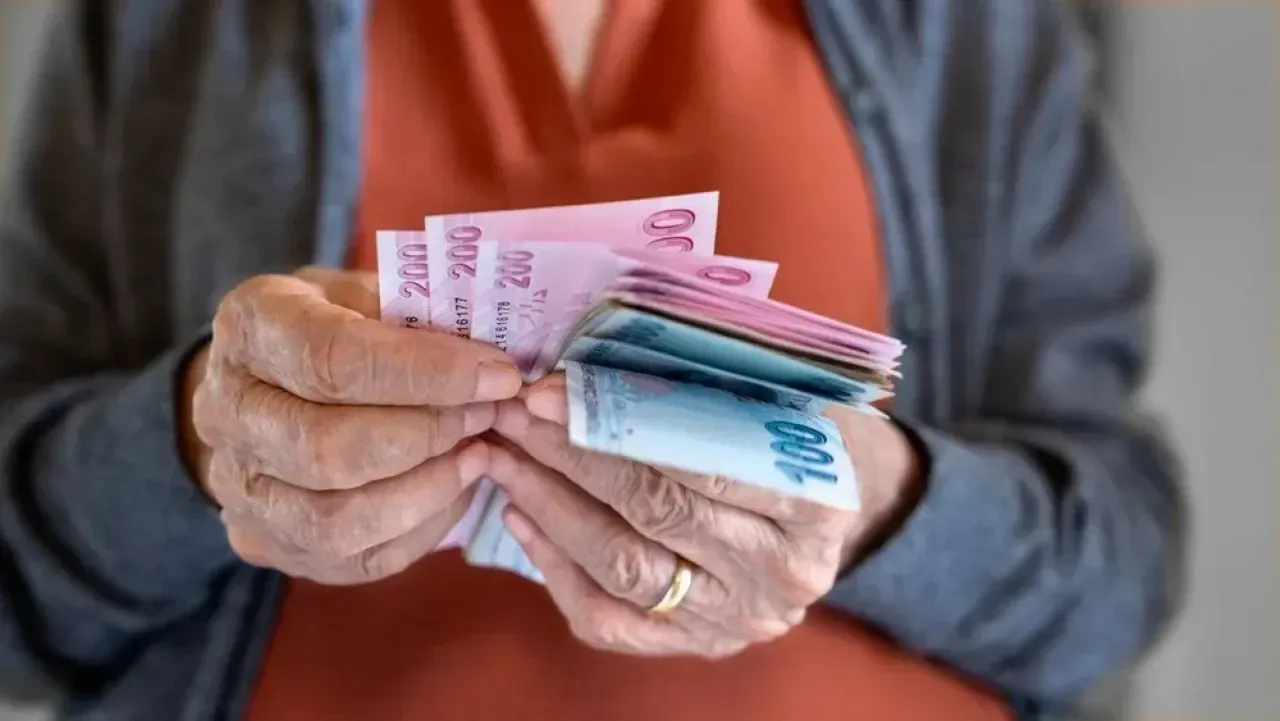 Emekli ve Memur Maaşları İçin Yeni Tahminler