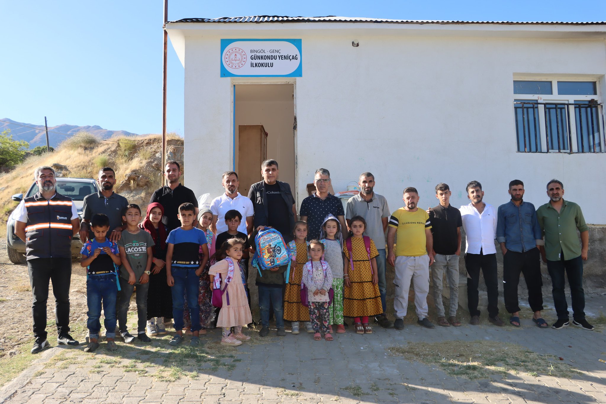 Genç’te 150 Öğrenciye Eğitim Seti Dağıtıldı