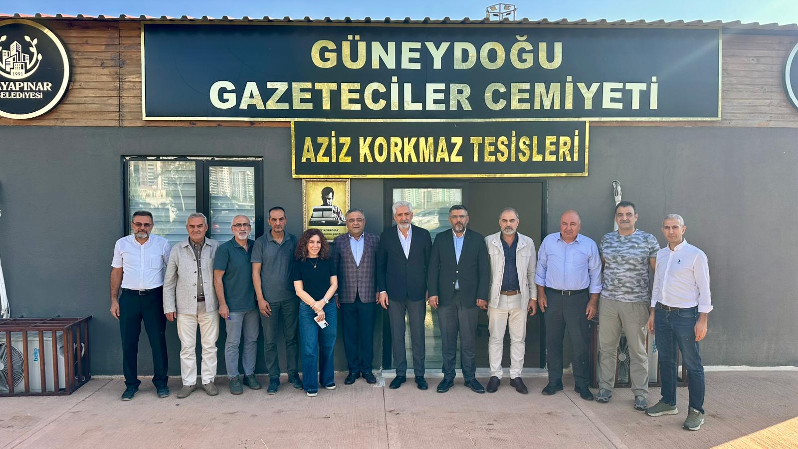 Yerel Medyanın Sorunları Masaya Yatırıldı: Milletvekili Ve Gazeteciler Buluştu