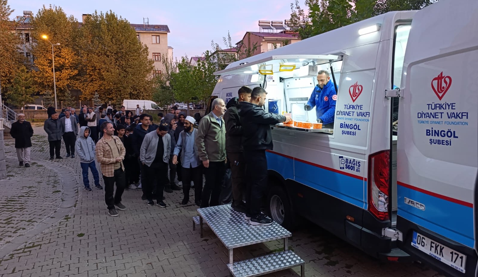 Sabah Namazında Sıcak Çorba İkramı!