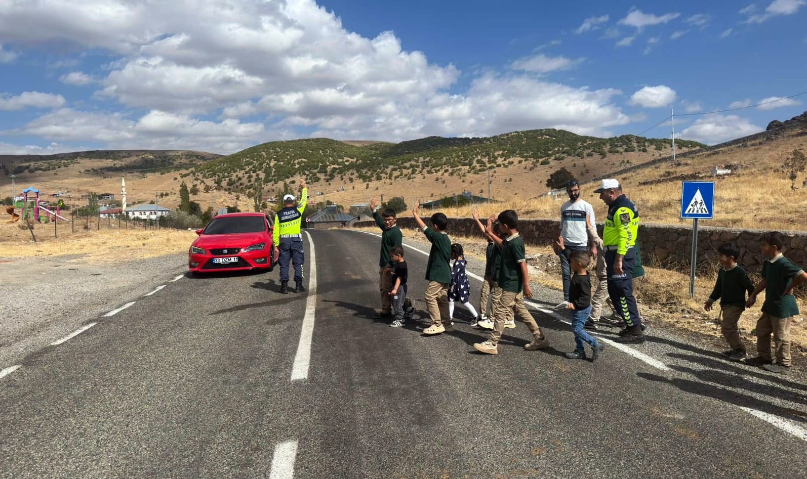 Bingöl’de öğrencilere trafik eğitimi