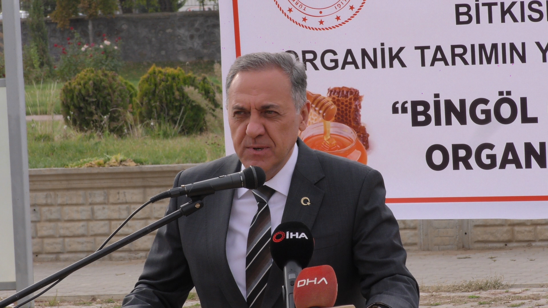 Bingöl’de Arıcılara 15 Sertifika, 435 Kovan Teslim Edildi