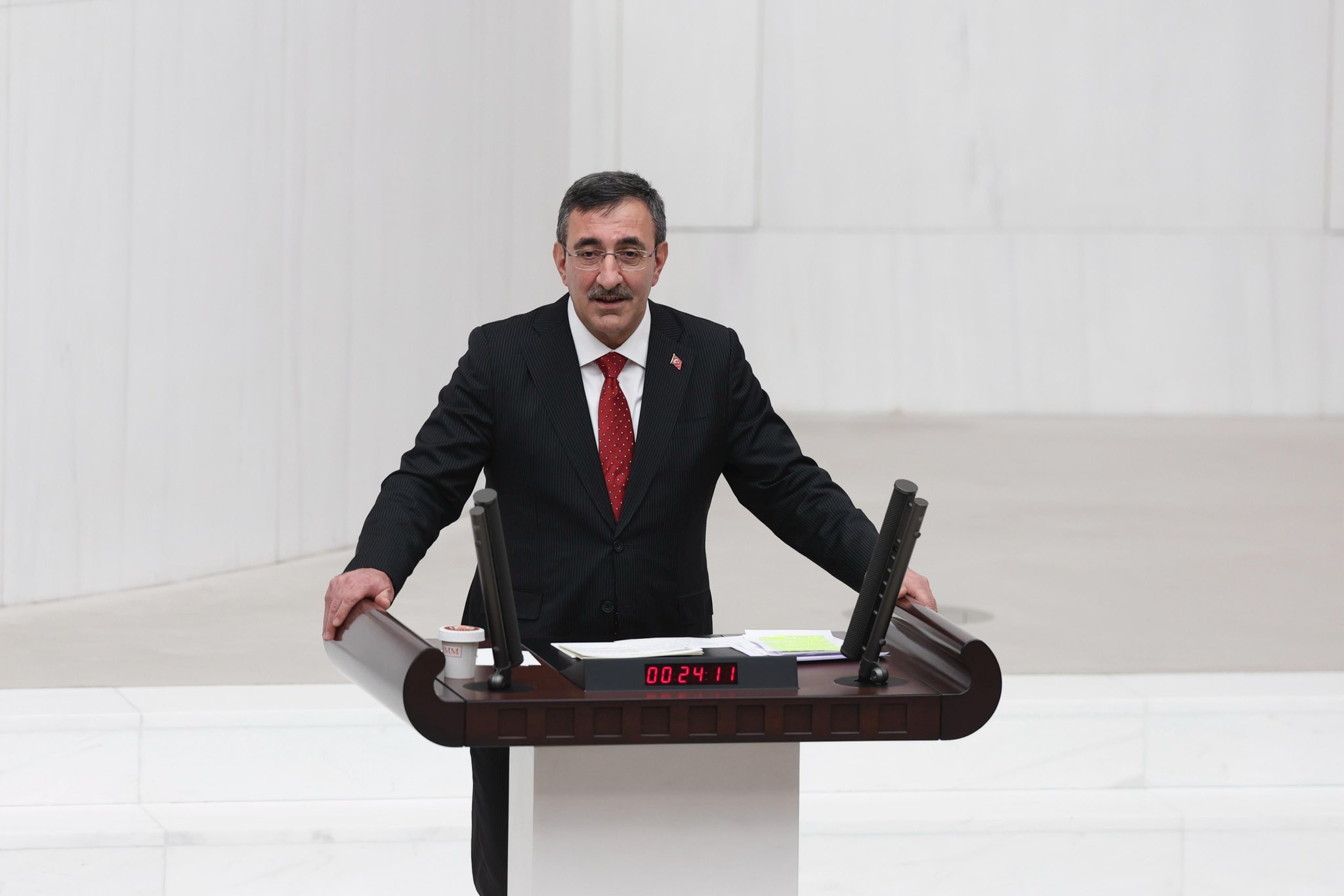 Yılmaz’dan Meclis’e yeni anayasa çağrısı: “Gelin birlikte yapalım”