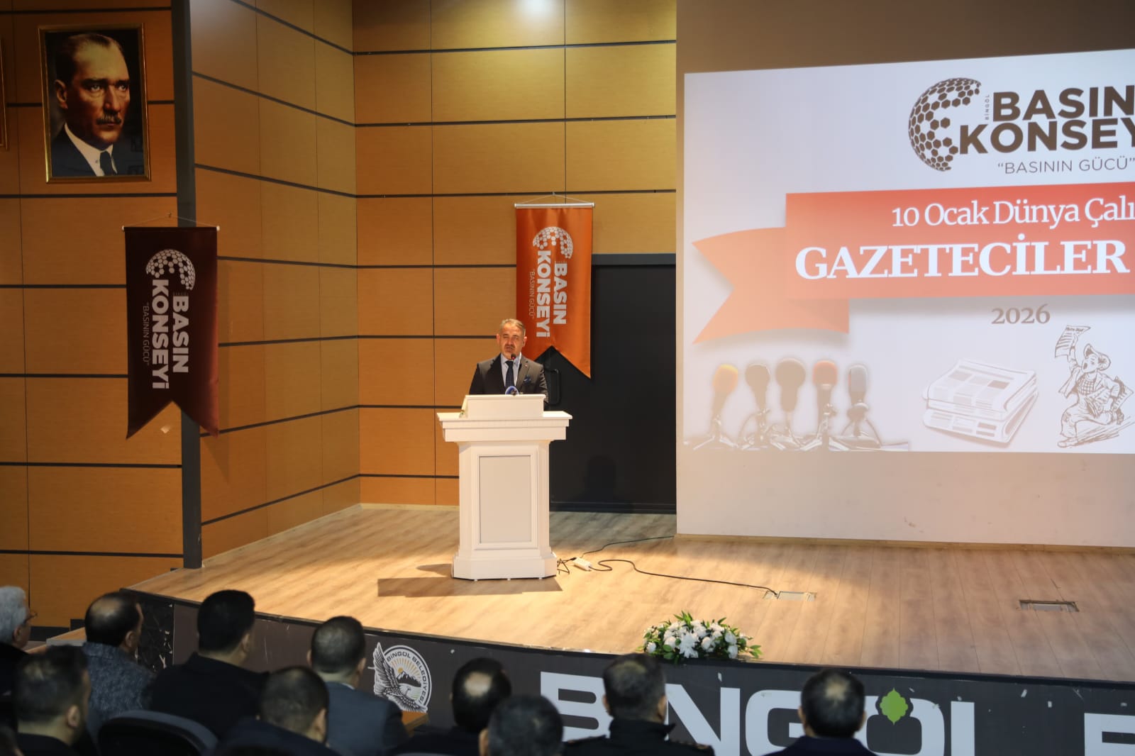 Gazeteciler Günü’nde Hem Vefa Hem Veda