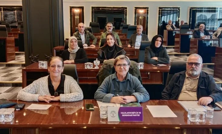 DEM Parti’den Ulaşım Zammına Tepki: “Bu Yük Halkın Omuzlarına Yıkılamaz”