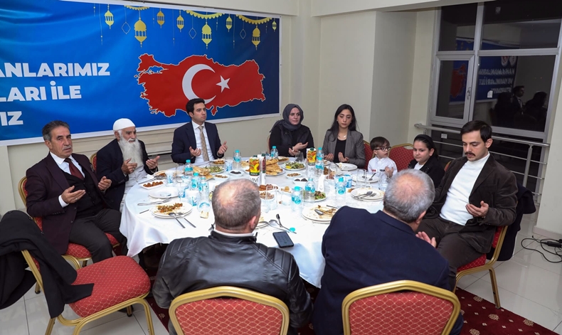 Şehit Aileleri ve Gaziler Onuruna İftar Programı Düzenlendi