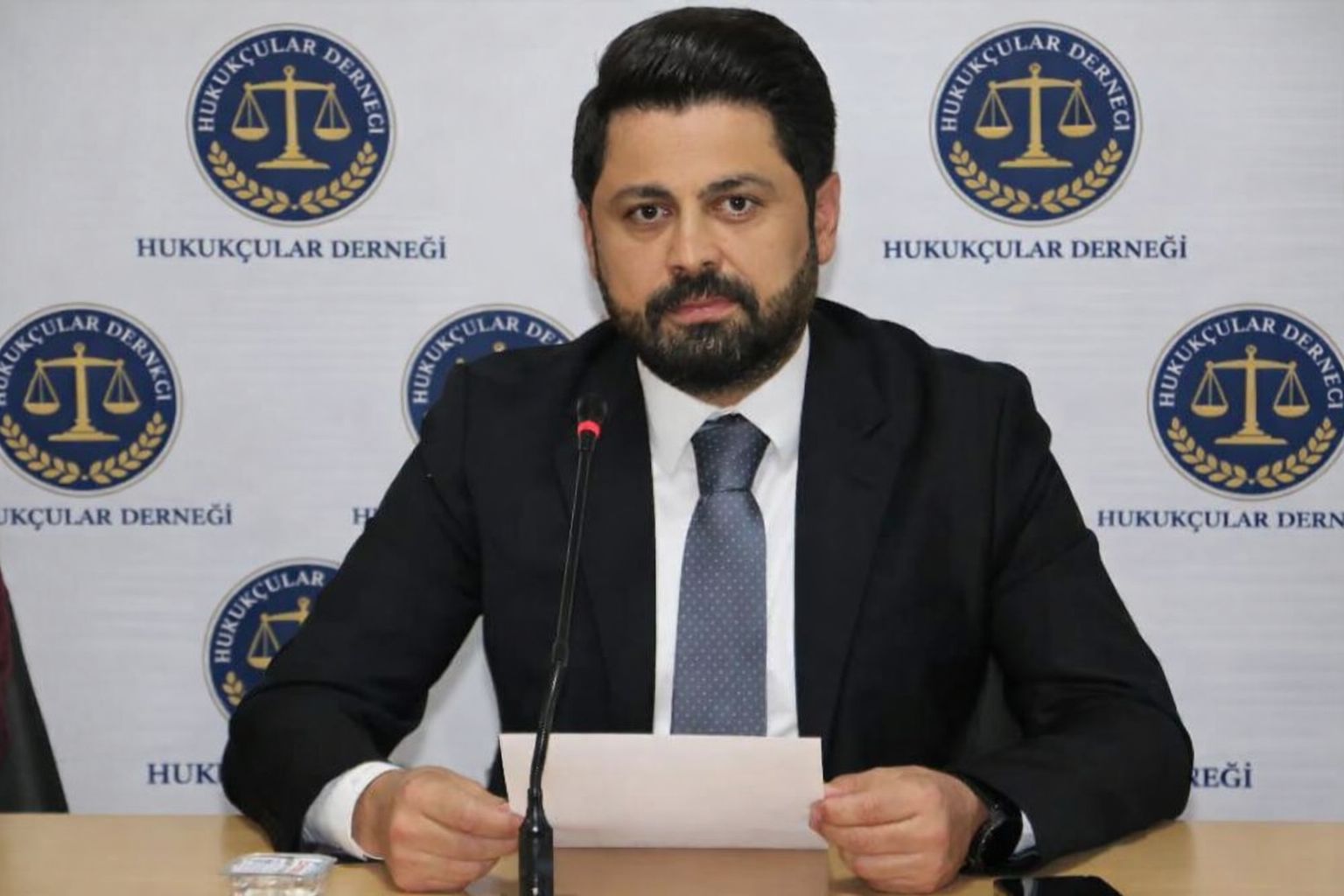 Seven: “İsrail’in İdam Yasası Savaş Suçu”