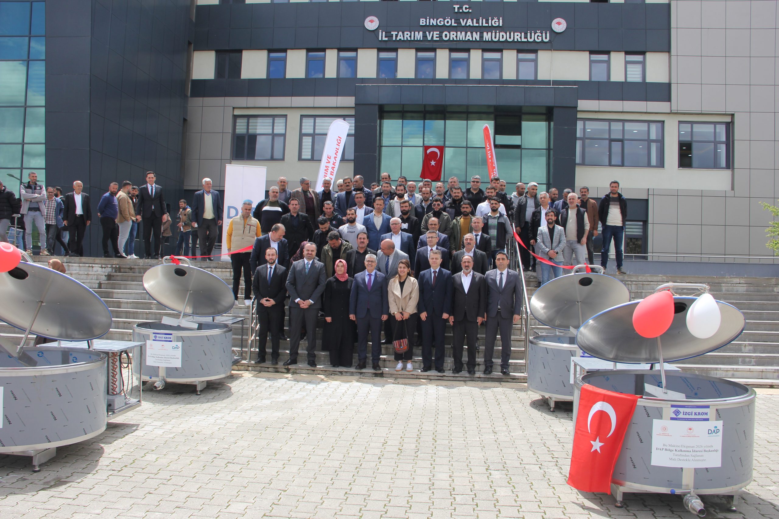 Bingöl’de süt soğutma tankları ve çobanlık sertifikaları dağıtıldı