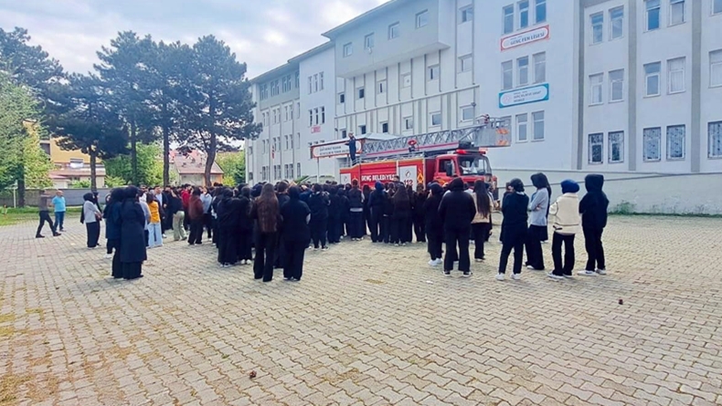 Genç’te Okullarda Yangın ve Tahliye Tatbikatı