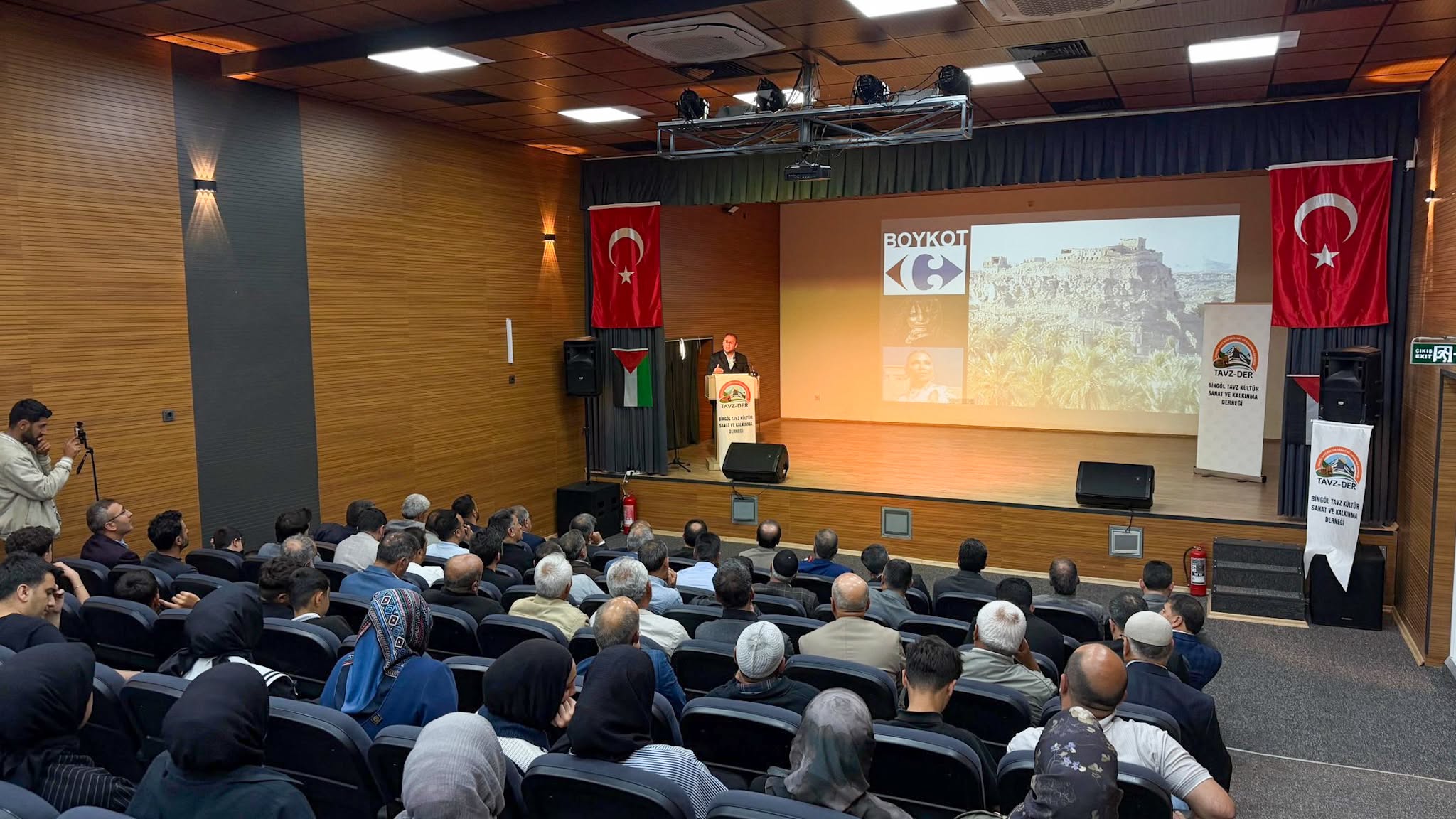 Vicdanın Rotası: Sumud Filosu Konferansı Solhan’da Gerçekleştirildi