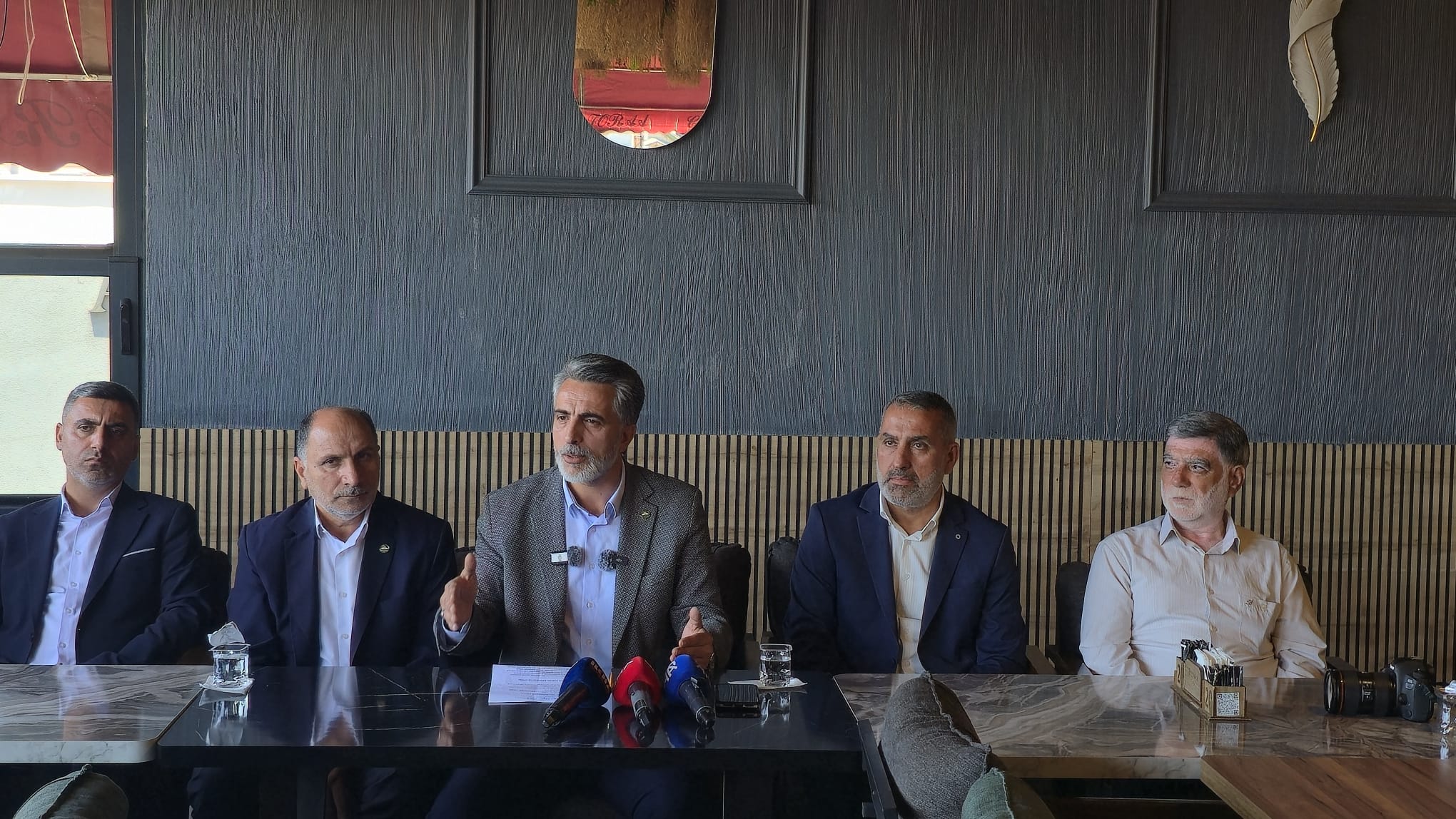Emiroğlu:  Silahlar  Bir Daha  Konuşmasın