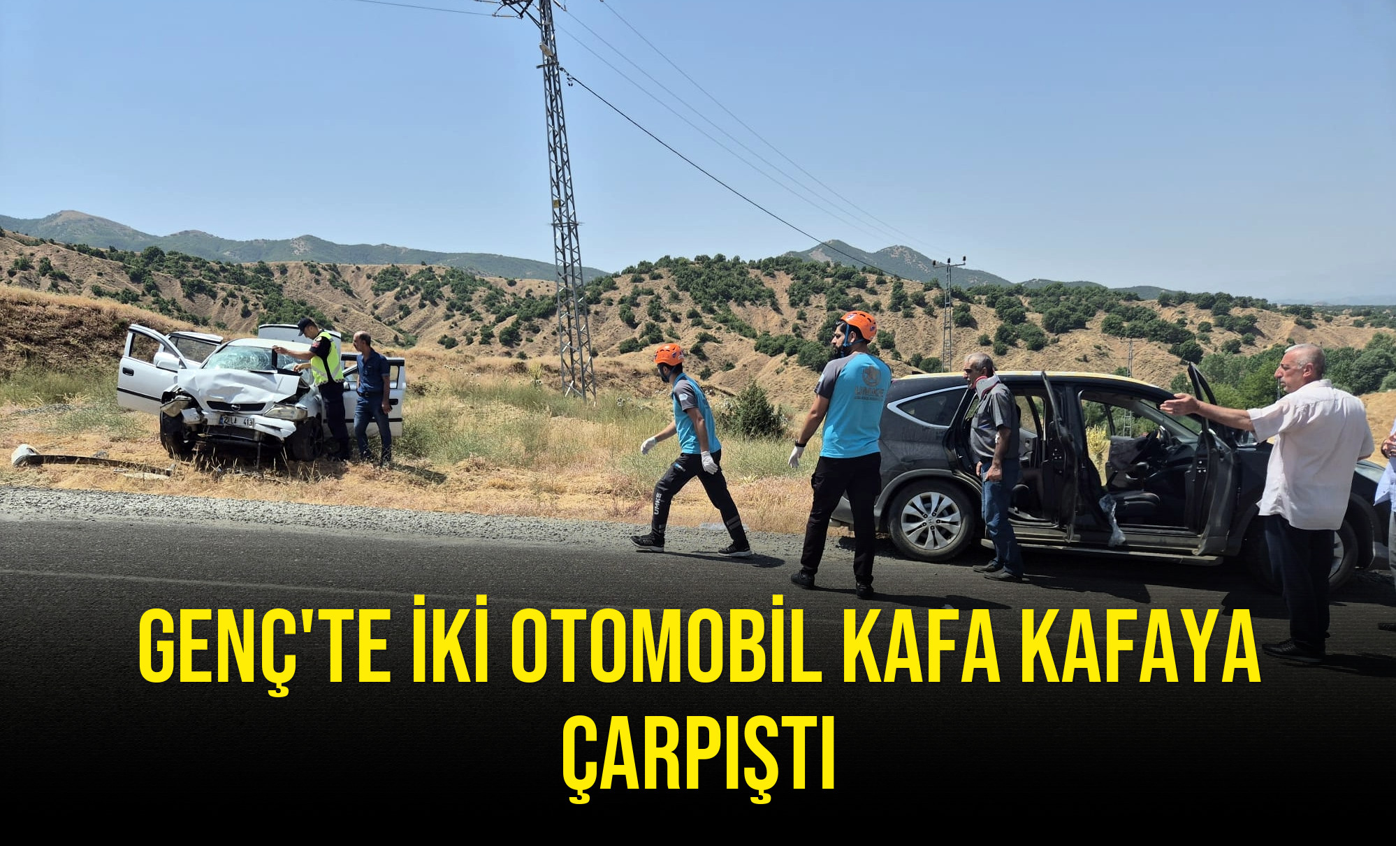Genç’te İki Otomobil Kafa Kafaya Çarpıştı: 1’i Ağır 10 Yaralı