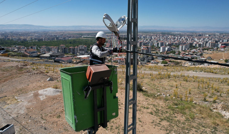 Fırat Edaş’tan 4 İlde Elektrik Şebekesine 1,3 Milyar TL’lik Yatırım