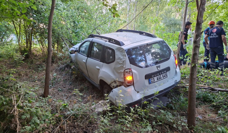 Bingöl’de Otomobil Devrildi: 2 Yaralı