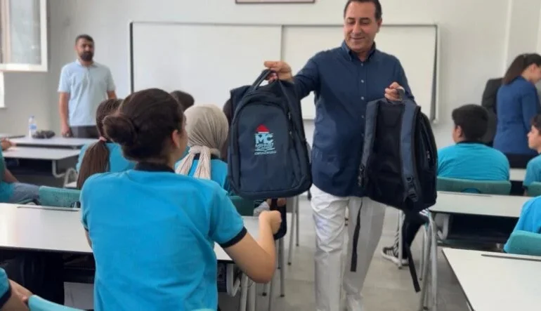 Mehmet Esra Cansız Vakfı’ndan Eğitime Anlamlı Destek: Yeni Eğitim Yılında Çocukların Heyecanına Ortak Oldu