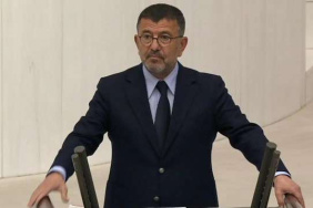 Yeni Partili Veli Ağbaba Fenalaştı, Hastaneye Kaldırıldı