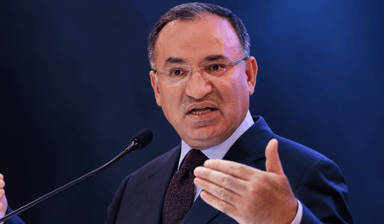 Bekir Bozdağ TBMM Başkanvekilliği Görevinden İstifa Etti