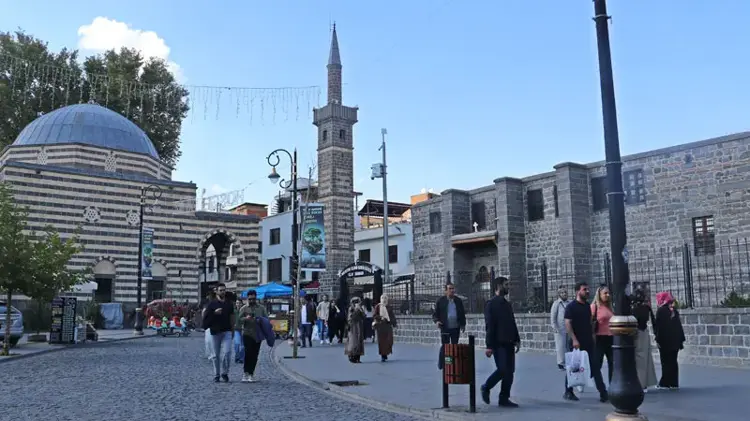 Terörsüz Türkiye Sürecinde Diyarbakır’a 8 Ayda 1,3 Milyon Ziyaretçi