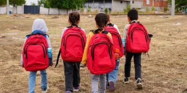 DBB’den Öğrencilere Kırtasiye Ve Çanta Desteği