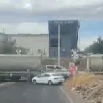 Trenle Çarpışan Otomobilde Hasar Oluştu