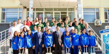 Çınar Kaymakamı Güngör’den Sporculara Malzeme Desteği