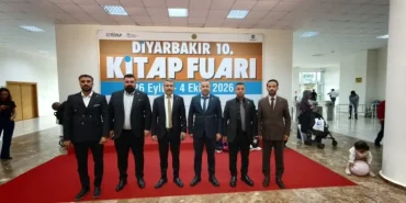 MHP’li Özcoşkun, 10’uncu Kitap Fuarını Ziyaret Etti
