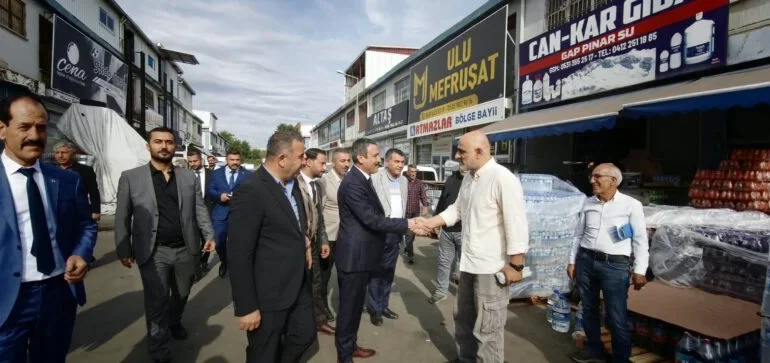 MHP’li Özcoşkun, Gıda Toptancılar Sitesi Esnafını Ziyaret Etti