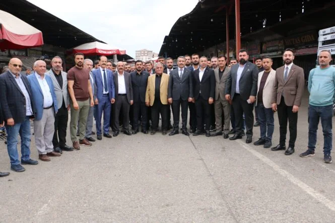 MHP’den Diyarbakır’daki Sebze ve Meyve Hali Esnafına Ziyaret