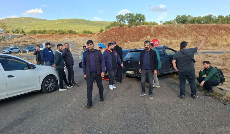 Bingöl’de İki Araç Çarpıştı: 4 Yaralı