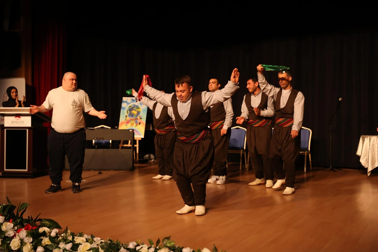 HEM EĞLENDİLER HEM HÜNERLERİNİ SERGİLEDİLER (1)