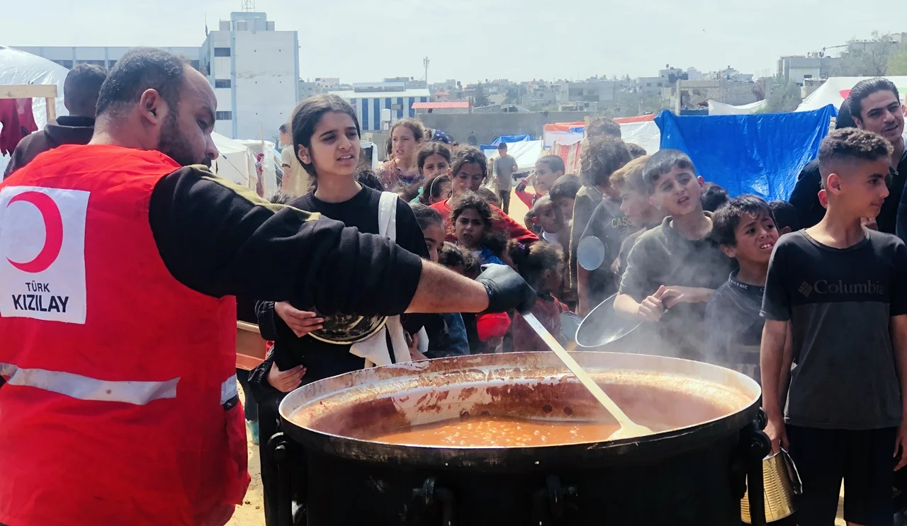 1728199952_gazze_yardim6